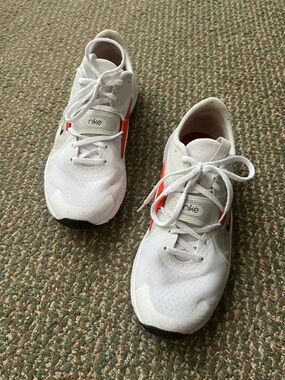 Nike In-Season TR 13 workout shoes, model DV3975-10 size 9 white